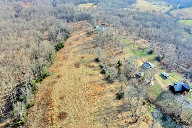 1041 Old Mount Vernon Rd, Bethpage, TN 37022
