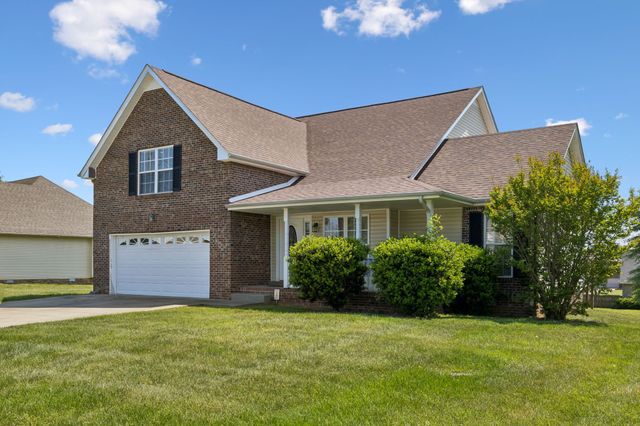 688 Fallbrook Ln, Clarksville, TN 37040