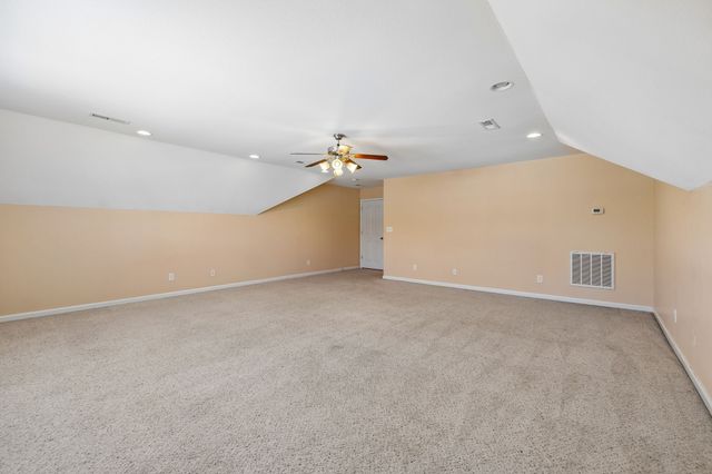 688 Fallbrook Ln, Clarksville, TN 37040