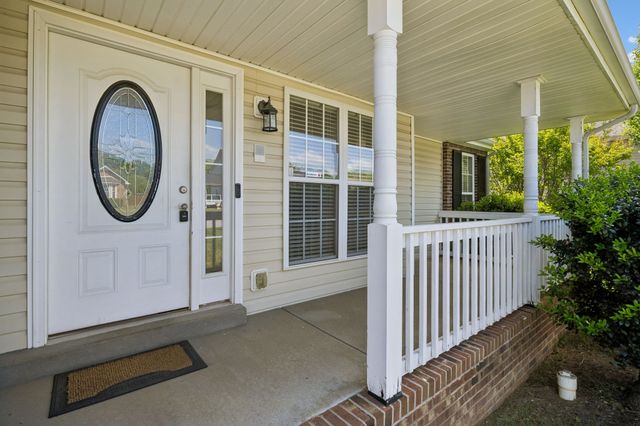 688 Fallbrook Ln, Clarksville, TN 37040