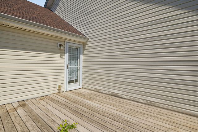 688 Fallbrook Ln, Clarksville, TN 37040