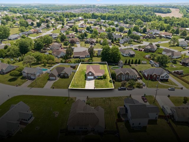 688 Fallbrook Ln, Clarksville, TN 37040