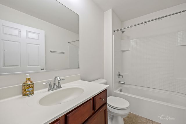 2528 Dunraven Avenue, Naperville, IL 60540