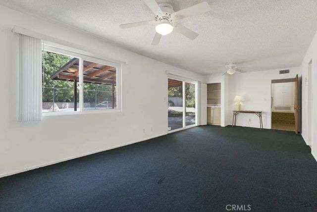 10568 Des Moines, Porter Ranch, CA 91326