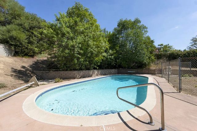 10568 Des Moines, Porter Ranch, CA 91326