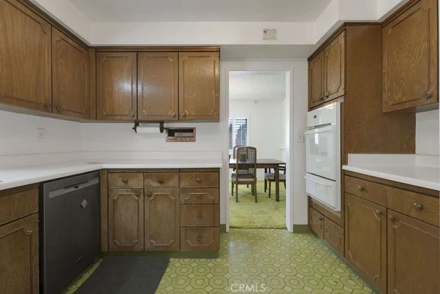 10568 Des Moines, Porter Ranch, CA 91326