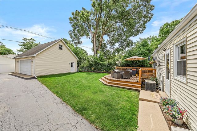 817 S Spring Road, Elmhurst, IL 60126