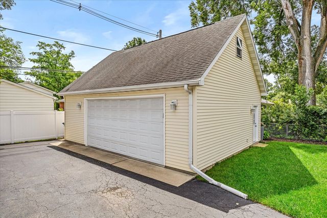 817 S Spring Road, Elmhurst, IL 60126