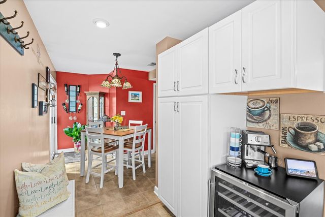 817 S Spring Road, Elmhurst, IL 60126