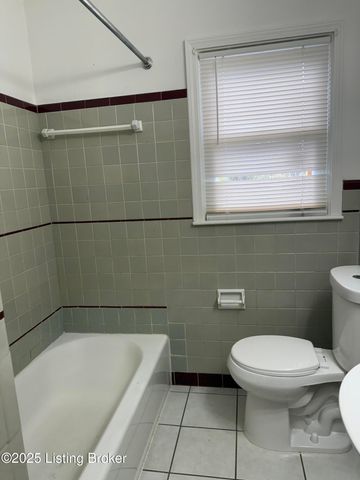 6732 Marian Dr, Louisville, KY 40216