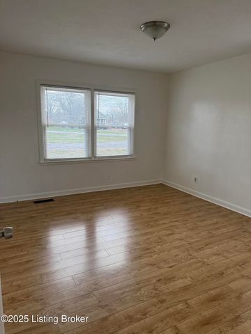 6732 Marian Dr, Louisville, KY 40216