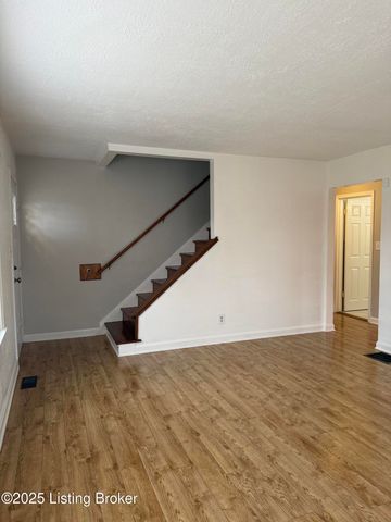 6732 Marian Dr, Louisville, KY 40216