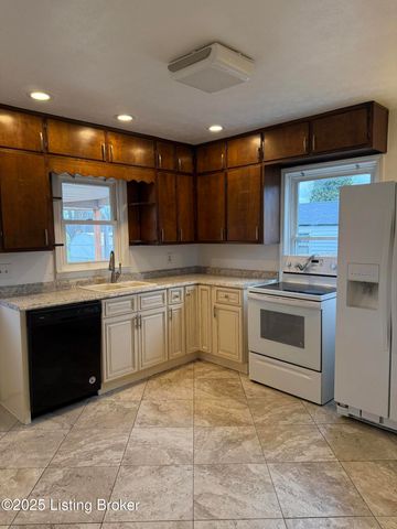 6732 Marian Dr, Louisville, KY 40216