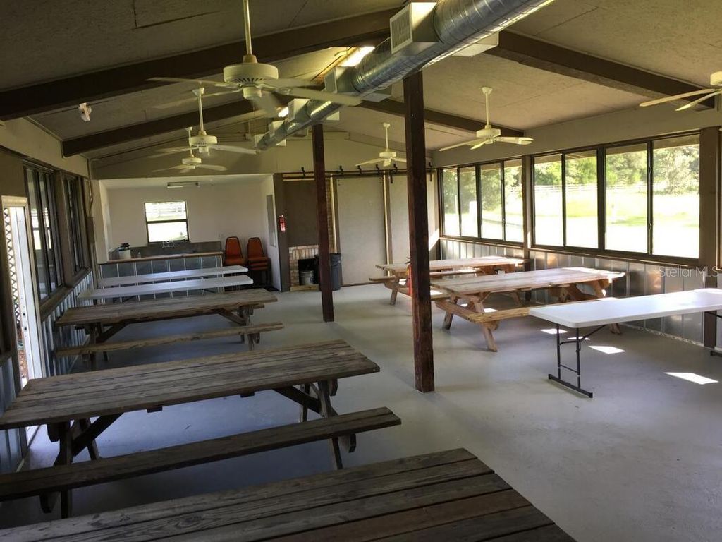 Image 5 of property listing at DAHLIA COURT, Eustis, FL 32736