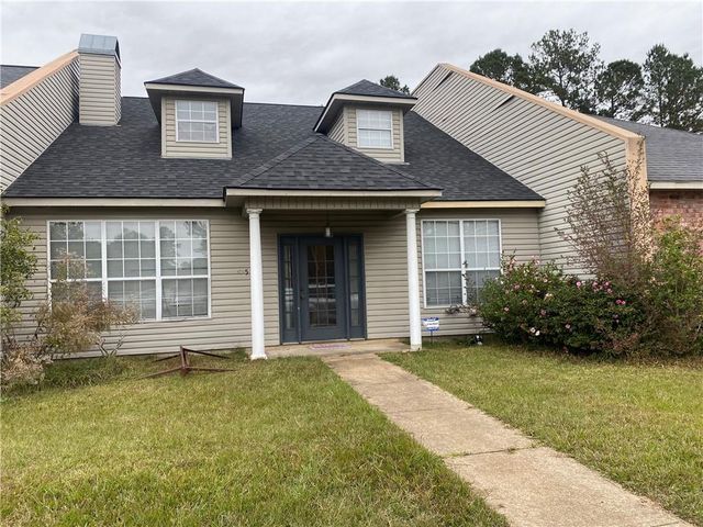 1015 JENNIFERS PL None, Pineville, LA 71360