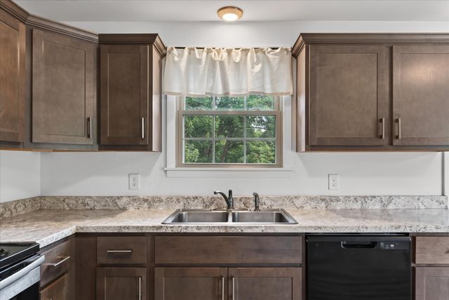 309 Dunbar Cave Rd, Clarksville, TN 37043