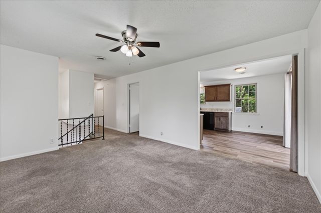 309 Dunbar Cave Rd, Clarksville, TN 37043