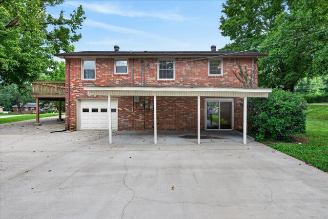 309 Dunbar Cave Rd, Clarksville, TN 37043