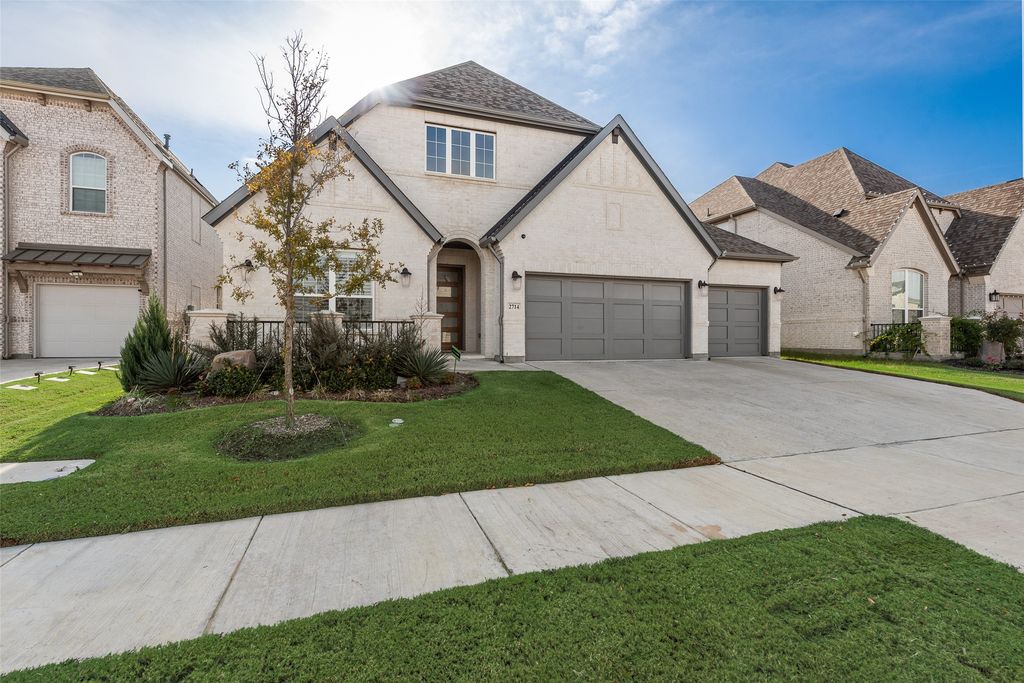 2714 Chambray Lane, Mansfield, TX 76063