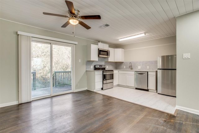 5216 McCarty W 7, Austin, TX 78749
