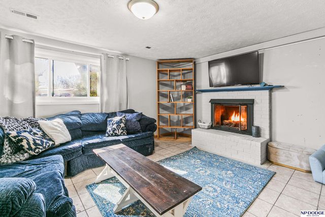 13424 Montclair Drive, Omaha, NE 68144