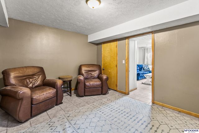 13424 Montclair Drive, Omaha, NE 68144