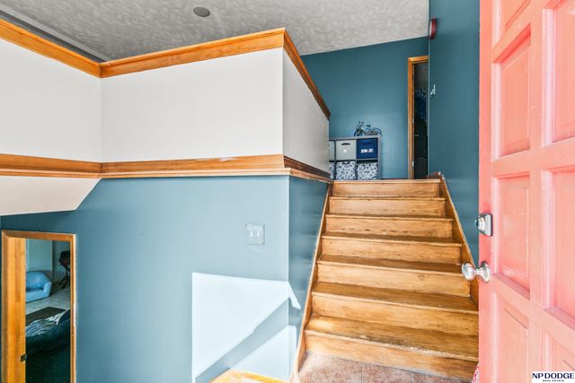 13424 Montclair Drive, Omaha, NE 68144