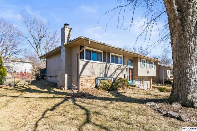13424 Montclair Drive, Omaha, NE 68144