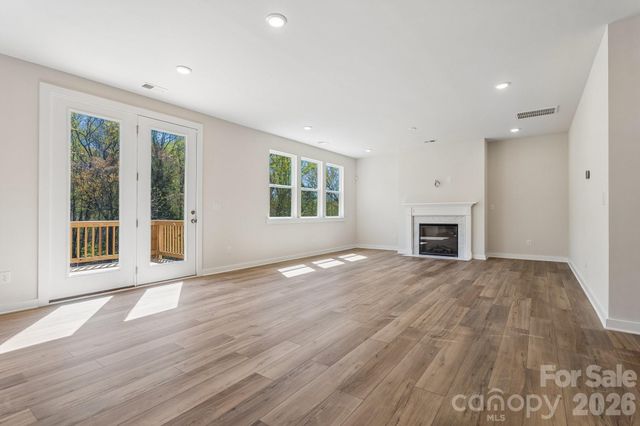 204 E Warfield Drive, Mooresville, NC 28115