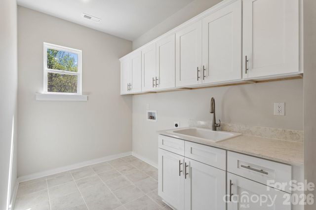 204 E Warfield Drive, Mooresville, NC 28115