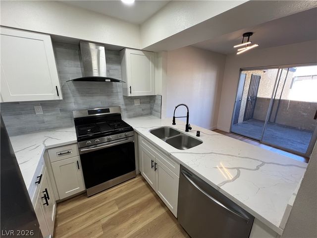 1534 Hialeah Drive D, Las Vegas, NV 89119