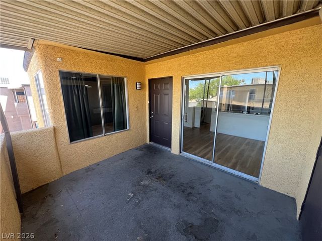 1534 Hialeah Drive D, Las Vegas, NV 89119