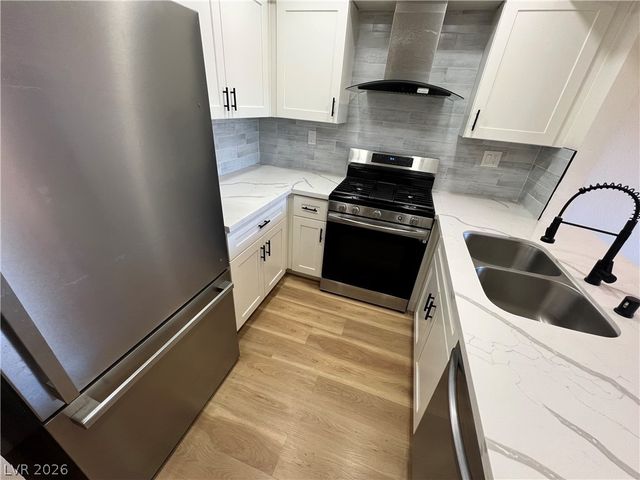 1534 Hialeah Drive D, Las Vegas, NV 89119