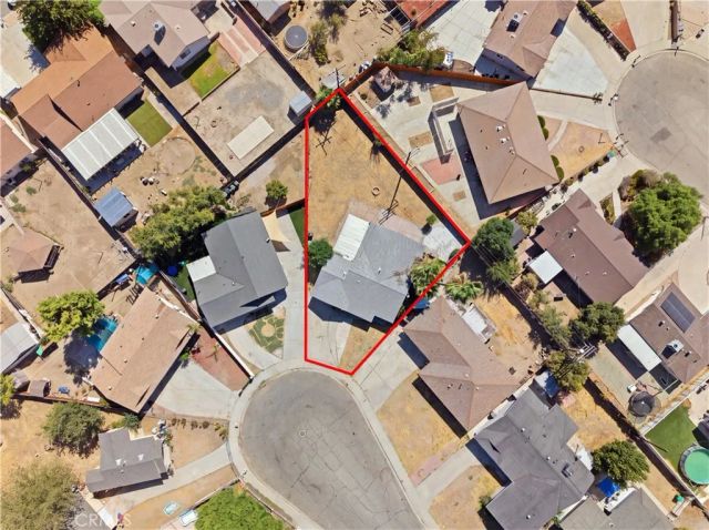 561 Lanier St, Hemet, CA 92543