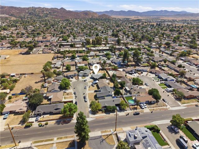 561 Lanier St, Hemet, CA 92543