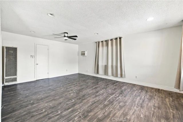 561 Lanier St, Hemet, CA 92543