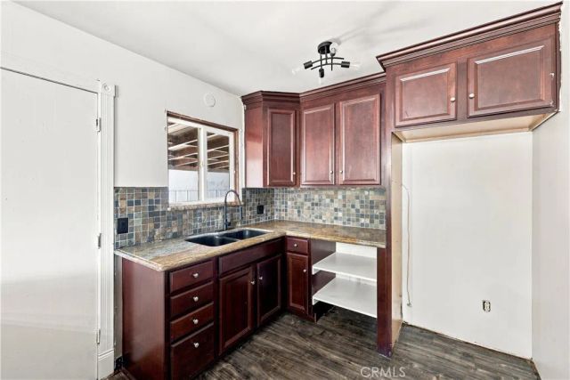 561 Lanier St, Hemet, CA 92543