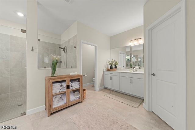 19070 Hinkley DR, Estero, FL 33928