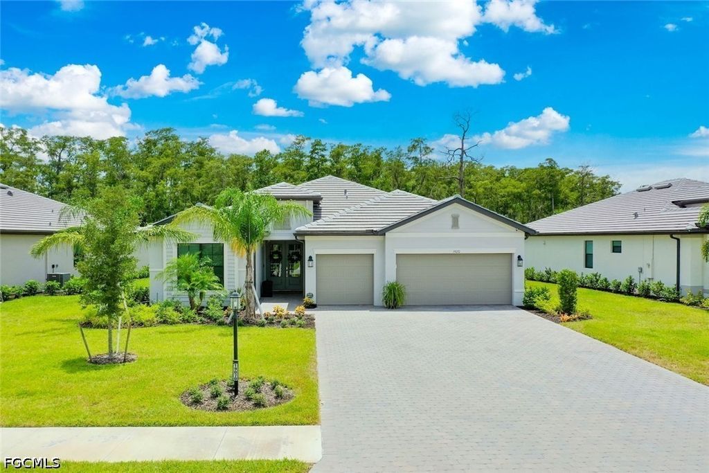 19070 Hinkley DR, Estero, FL 33928
