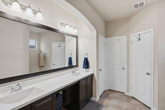 6012 Shiner Drive, Fort Worth, TX 76179