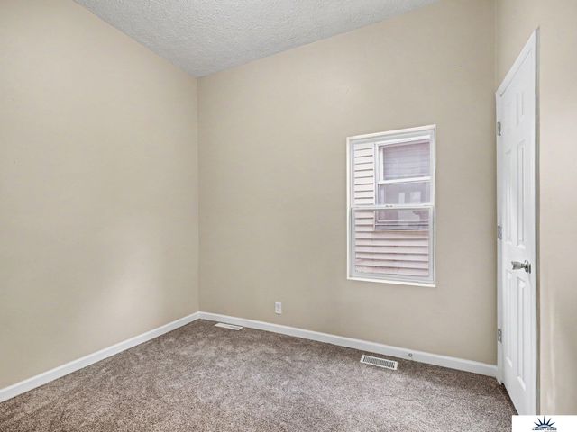 4120 N 28 Street, Omaha, NE 68111