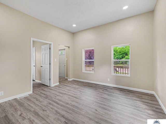4120 N 28 Street, Omaha, NE 68111