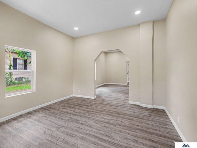 4120 N 28 Street, Omaha, NE 68111