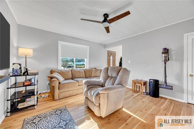 68 Hastings Road, South Brunswick, NJ 08824