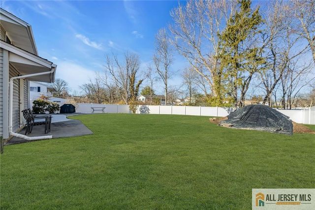 68 Hastings Road, South Brunswick, NJ 08824