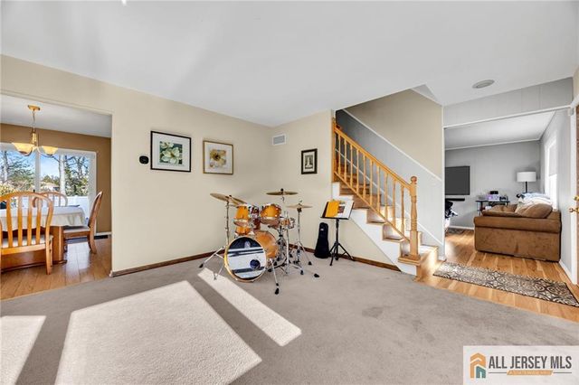 68 Hastings Road, South Brunswick, NJ 08824