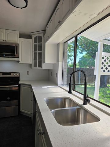 5501 Miami Drive, Rowlett, TX 75088