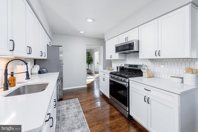 1311 BARNESDALE RD, West Deptford, NJ 08096