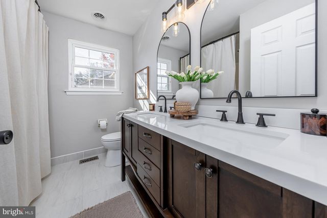 1311 BARNESDALE RD, West Deptford, NJ 08096