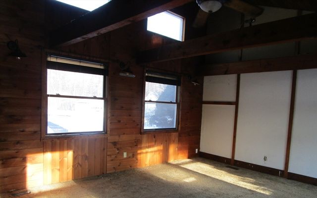 659 Highland St, Northbridge, MA 01534